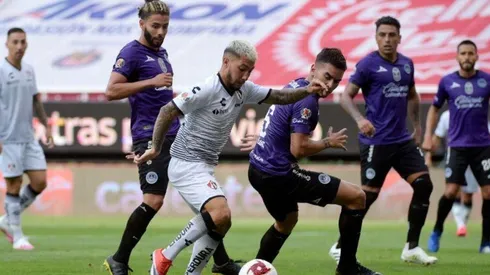 Mazatlán tuvo que usar a su tercer arquero para terminar con 11 jugadores. (ESPN)