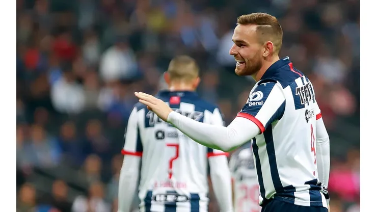 Ante los rumores de su salida, la afición de Rayados hizo tendencia a Vincent Janssen