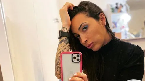 La mujer de Benedetto subió foto en bikini y él metió lluvia de emojis