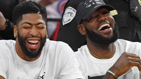 Anthony Davis y LeBron James (Getty Images)