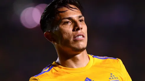 Salcedo esconde escudo de Tigres en su cobrebocas