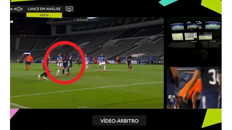 Captura de pantalla, revisión del VAR en la transmisión oficial del juego Porto vs. Belenenses.