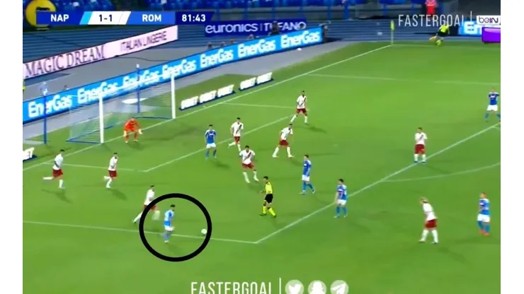 Desde ahí le pegó Lorenzo Insigne.