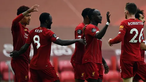 Liverpool se olvidó de la goleada ante el City ganándole al Aston Villa