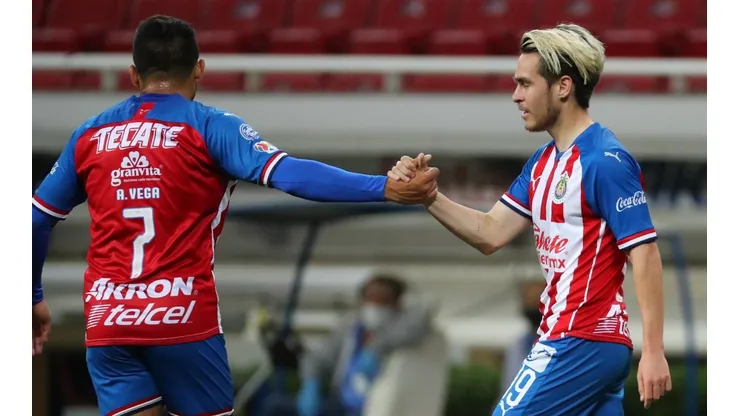 Chivas no tuvo problemas para superar a Atlas. (Twitter)