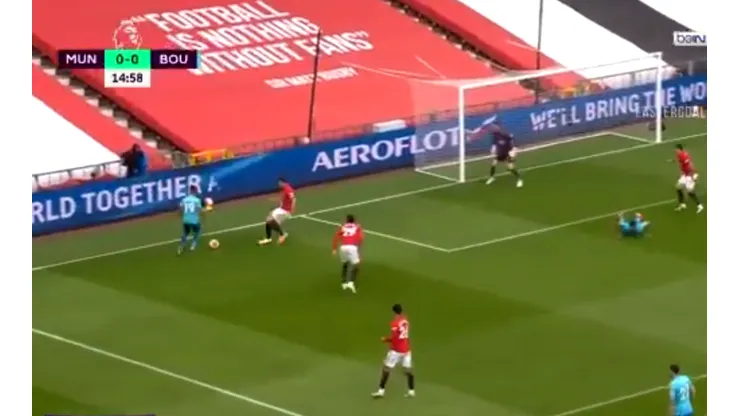 Foto del gol que le hicieron a Manchester United.