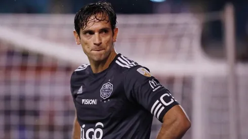 Roque Santa Cruz, ídolo absoluto de Olimpia.