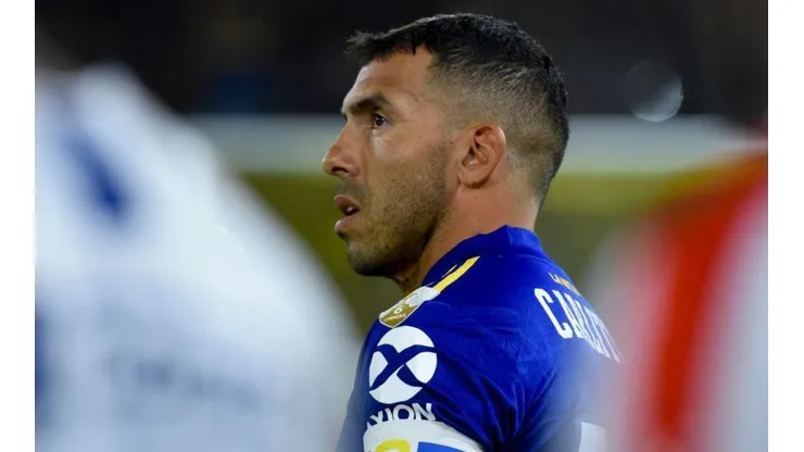 A Tevez lo llamaron para que juegue lejos de Boca