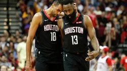 Thabo Sefolosha junto a James Harden (Getty)