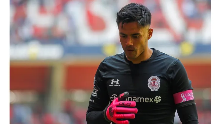 Toluca anunció la salida de Alfredo Talavera y los memes destruyeron al guardameta