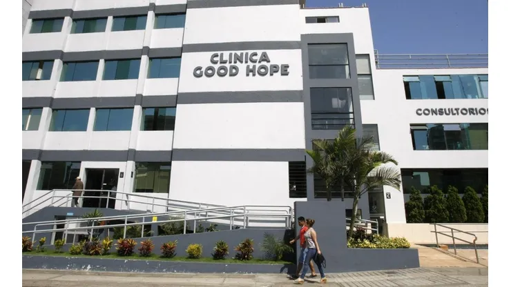 La Clínica Good Hope queda en Miraflores.