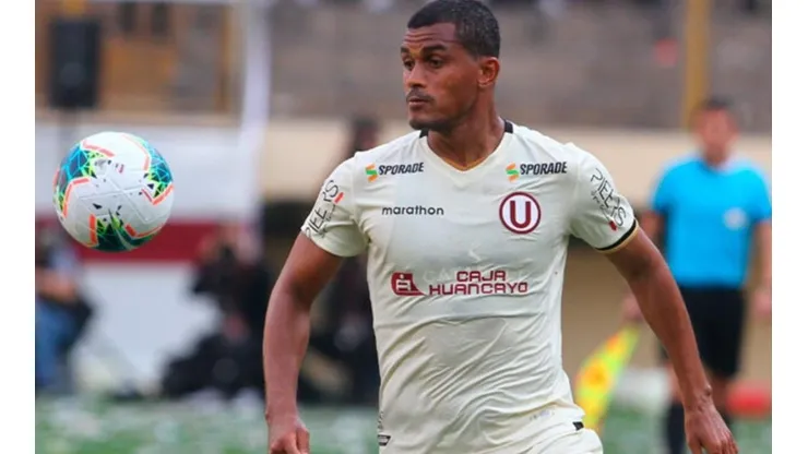 Nelinho Quina es uno de los centrales de la U.