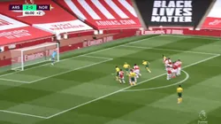 Para que mire Scaloni: la espectacular volada de Emiliano Martínez con Arsenal