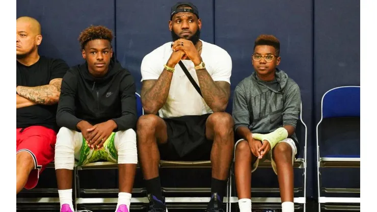 Broony y LeBron James (Getty Images)