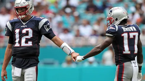 Tom Brady junto a Brown en los Patriots (Getty)