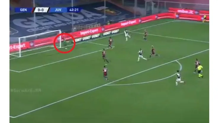 La gran atajada de Mattia Perin.