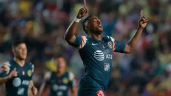 Renato Ibarra hace de DJ en las redes