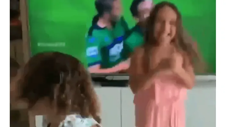 Ternura total: las hijas de Muriel enloquecieron con el golazo de tiro libre