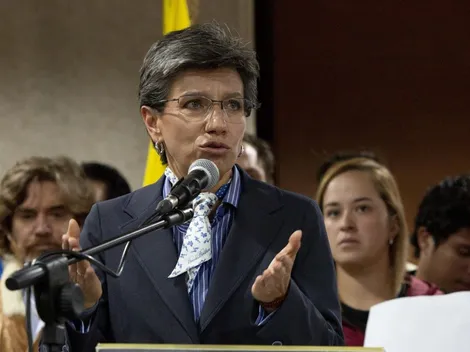 "Todo es más fácil encerradito en el Palacio": contrataque de Claudia López