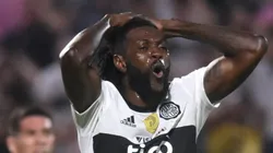 Fue lindo mientras duró: Adebayor rescindirá su contrato con Olimpia