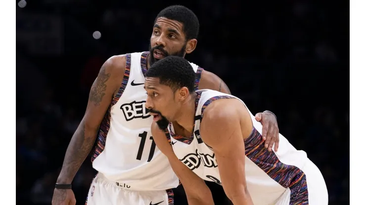 Kyrie Irving y Spencer Dinwiddie (Getty Images)