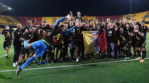 El festejo del plantel de Benevento.