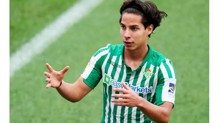 Diego Lainez disparó contra la Liga MX.