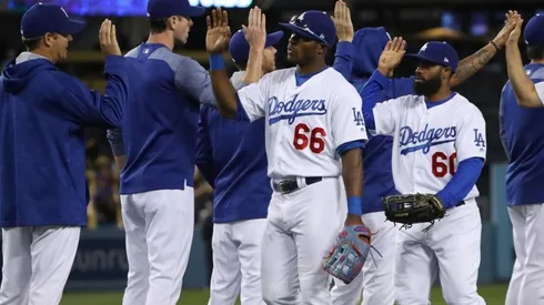 Suman y siguen los problemas en los Dodgers