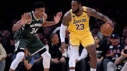 Giannis Antetokounmpo y LeBron James (Getty Images)