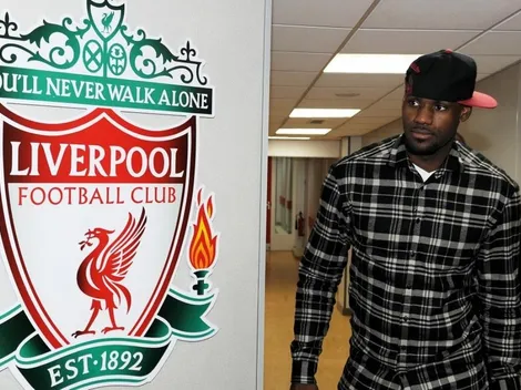 LeBron James celebra histórico título del Liverpool en Premier League