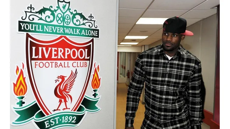 LeBron festeja la corona de los Reds