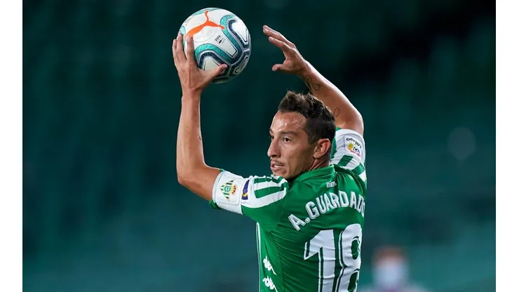 Guardado, titular en la victoria del Betis