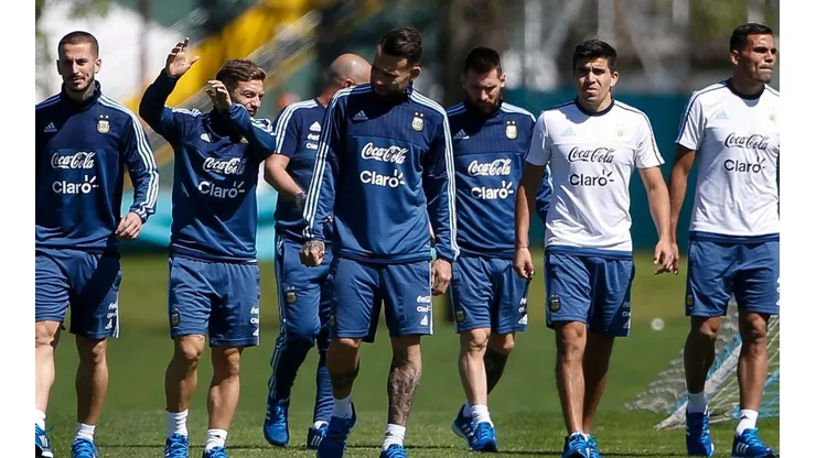 Foto de los jugadores de la Selección Argentina entrenando.
