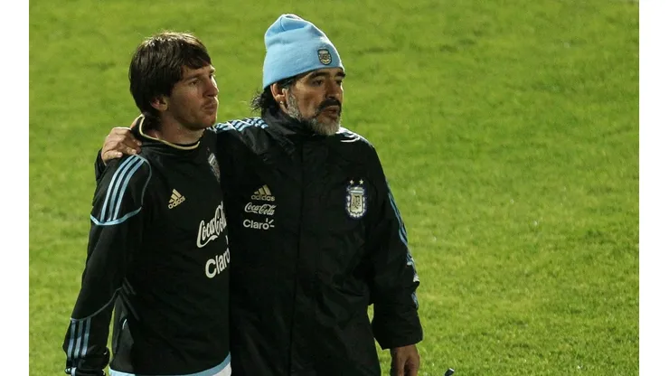 Maradona saludó a Messi ¡1 minuto antes! de que termine su cumpleaños