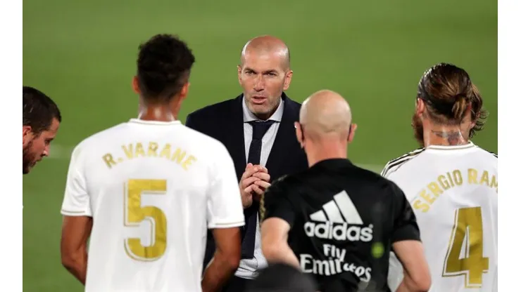 Sin despeinarse: Real Madrid jugó a media máquina y sigue como líder