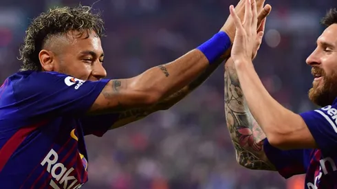 Foto de Lionel Messi junto a Neymar.