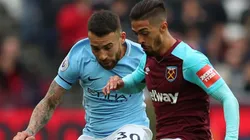 Otamendi y Lanzini, enfrentados en Inglaterra.