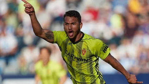 Luis Javier Suárez, delantero colombiano goleador del Real Zaragoza en España.