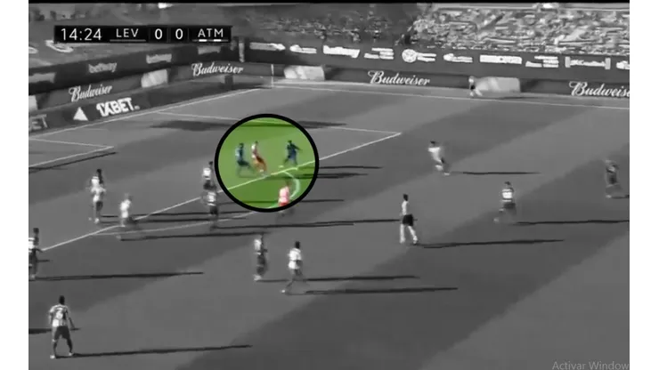 Video: la jugada de Llorente que enloqueció a todo Twitter