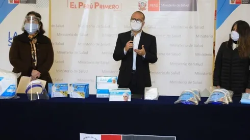 El ministro de Salud del Perú es Víctor Zamora.