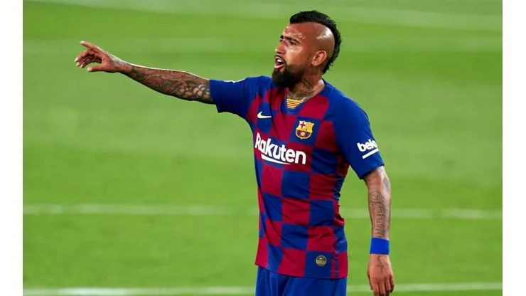 Arturo Vidal con la camiseta de Barcelona.