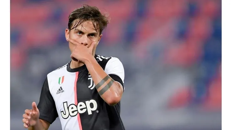 El festejo tradicional de Paulo Dybala.