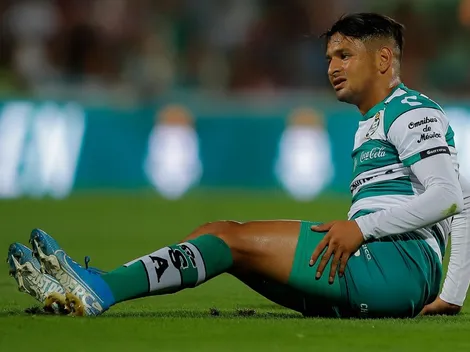 Otra lesión en Santos: Adrián Lozano se habría fisurado