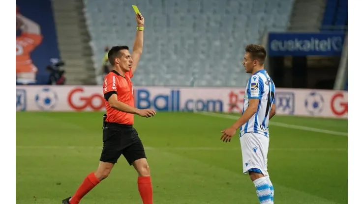 Real Sociedad sufrió un arbitraje polémico.