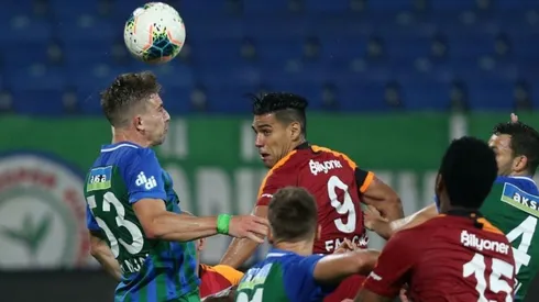 Ver GRATIS Galatasaray vs. Gaziantep: Radamel Falcao es titular