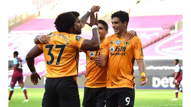 Wolverhampton se encuentra a dos puntos del cuarto lugar de la Premier League. (Getty)
