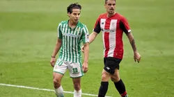 Betis era superado y el DT responsabilizó a los dos mexicanos