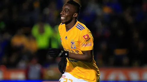 Julián Quiñones fue multado por la policía camino al entrenamiento de Tigres UANL