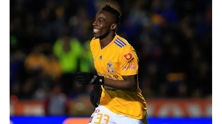 Julián Quiñones fue multado por la policía camino al entrenamiento de Tigres UANL