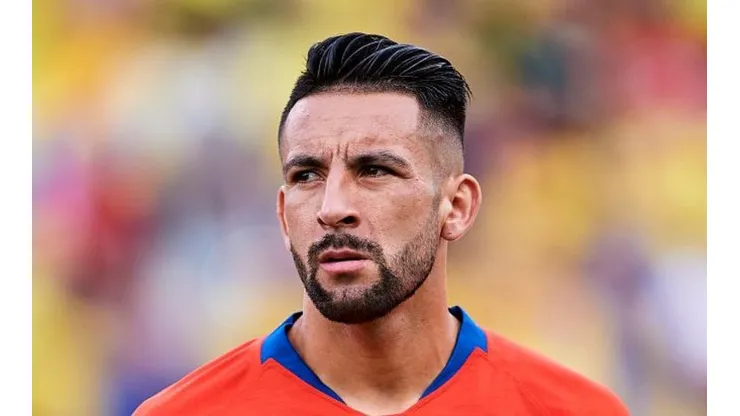 Mauricio Isla confirmó que recibió una oferta de Boca